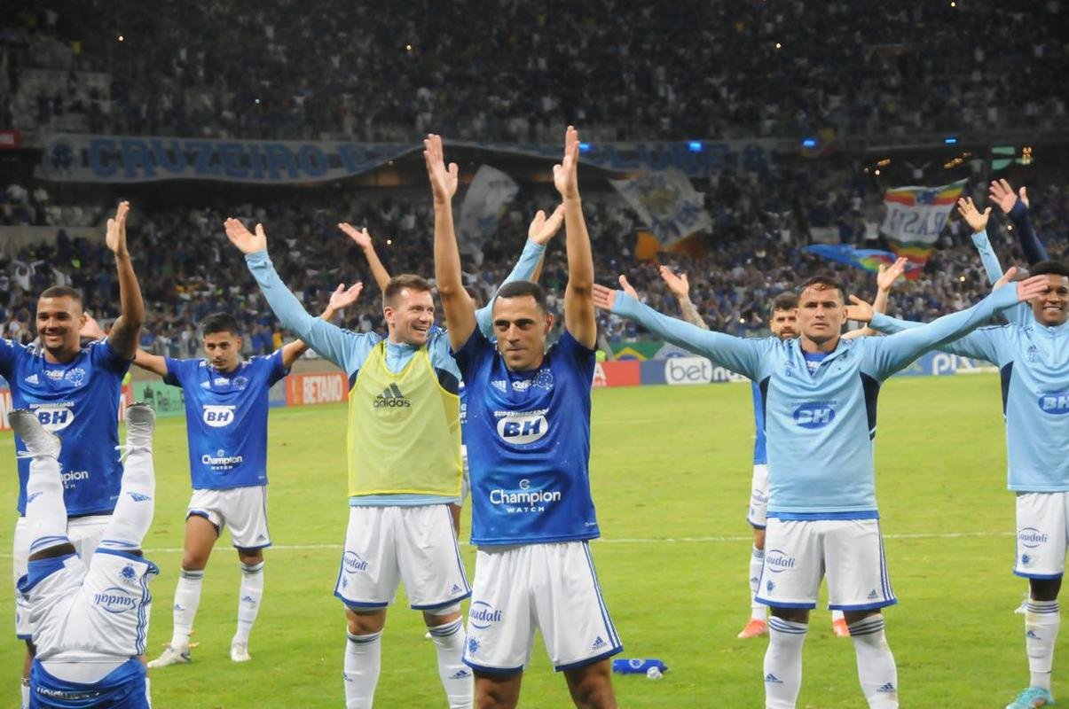 Fotos do jogo entre Cruzeiro e Vila Nova, no Mineiro, pela 15 rodada da Srie B