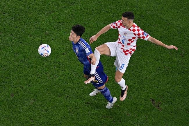 Lances da partida entre Japo e Crocia, pelas oitavas de final da Copa do Mundo.
