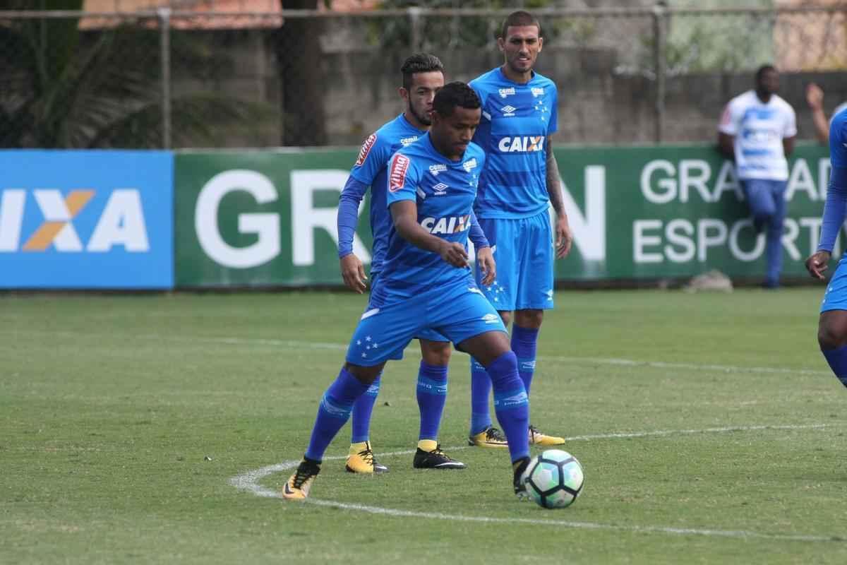 Imagens do treino do Cruzeiro na manh desta quarta-feira, 2 de agosto, na Toca da Raposa II
