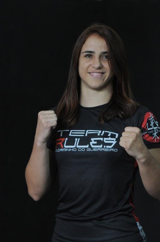 'Temos mulheres de muita qualidade l, e quero estar no nvel delas', afirma a lutadora