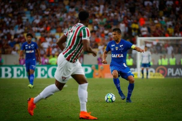 Fluminense e Cruzeiro em partida vlida pela segunda rodada do Brasileiro