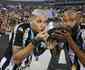 Botafogo levanta troféu da Série B e Chay exalta 'reviravolta incrível'