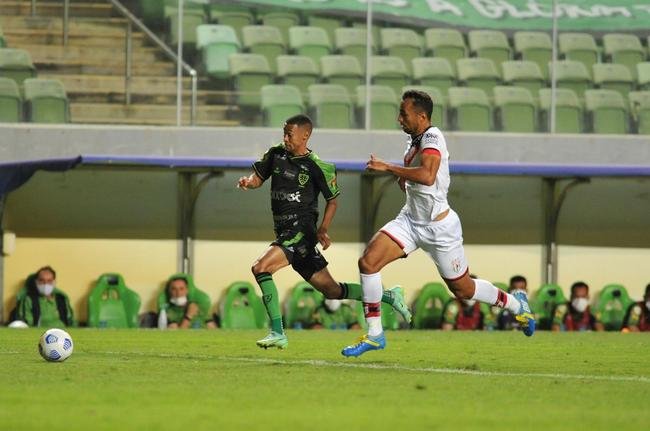 Fotos do jogo entre Amrica e Atltico-GO, no Independncia, em BH, pela 33 rodada do Campeonato Brasileiro de 2021