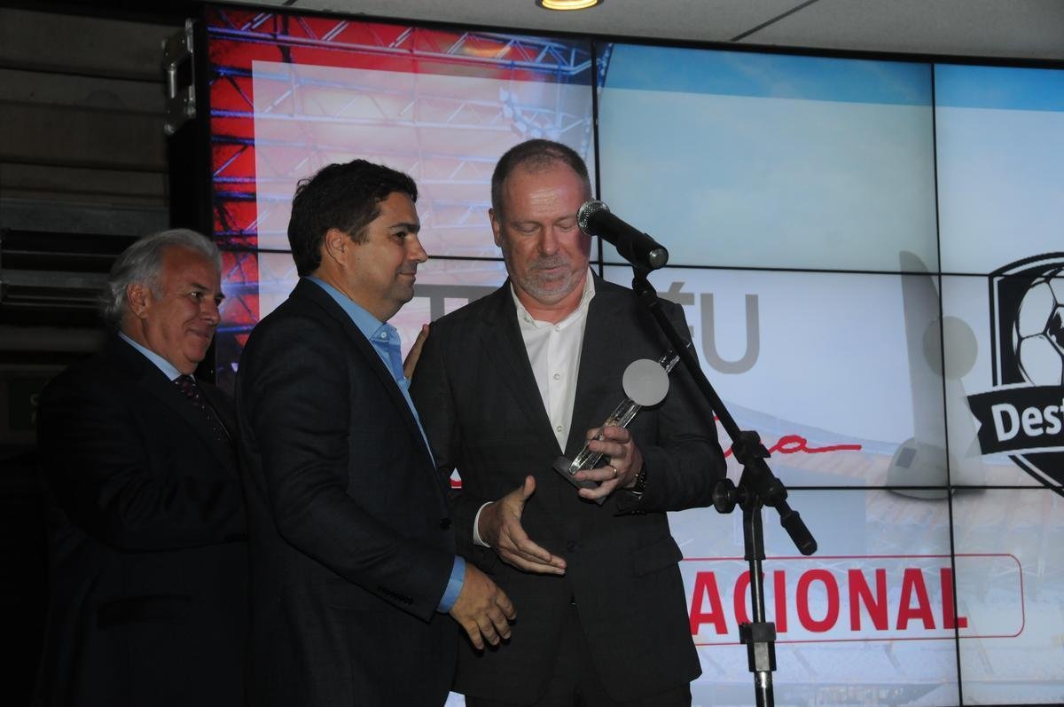 Trofu Tel Santana teve a 17 edio e premiou destaques do esporte mineiro em cerimnia no Mineiro