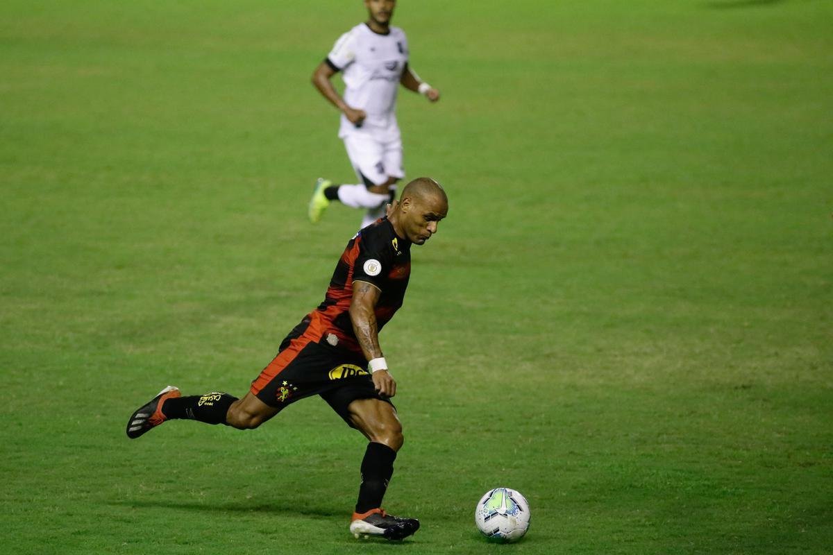 Na estreia do Brasileirão, o Sport bateu o Ceará por 3 a 2, com gols de Elton (2x) e Jonatan Gomez.