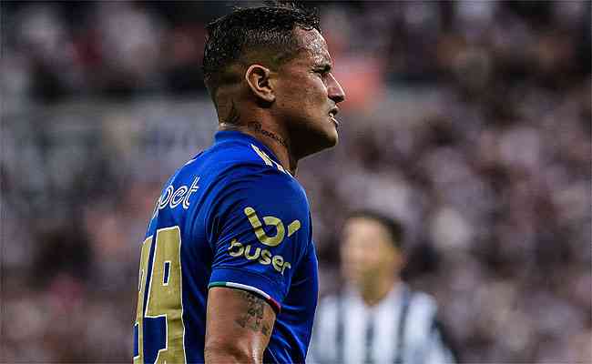 Edu marcou 10 gols em 12 jogos pelo Cruzeiro na temporada