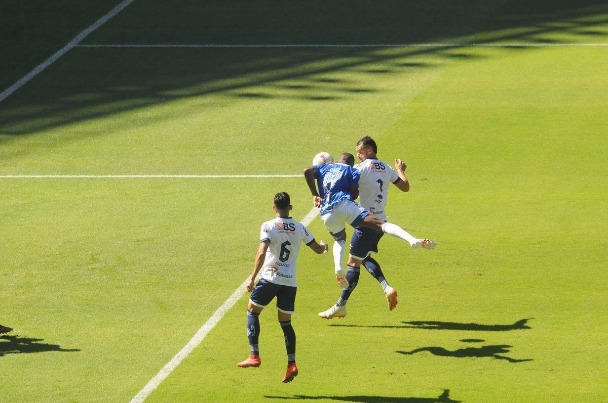 Na retomada do Campeonato Mineiro, Cruzeiro e URT se enfrentaram no Mineiro