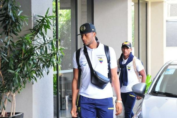 Delegao do Equador desembarcou nesta tera-feira em Belo Horizonte, onde estrear na Copa Amrica
