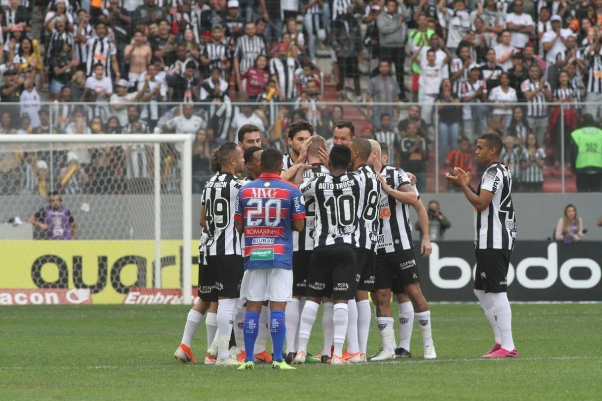 Imagens da partida entre Atltico e Fortaleza, no Independncia