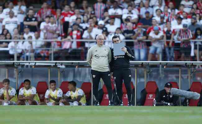 Dorival Jnior faz pedido  diretoria do So Paulo