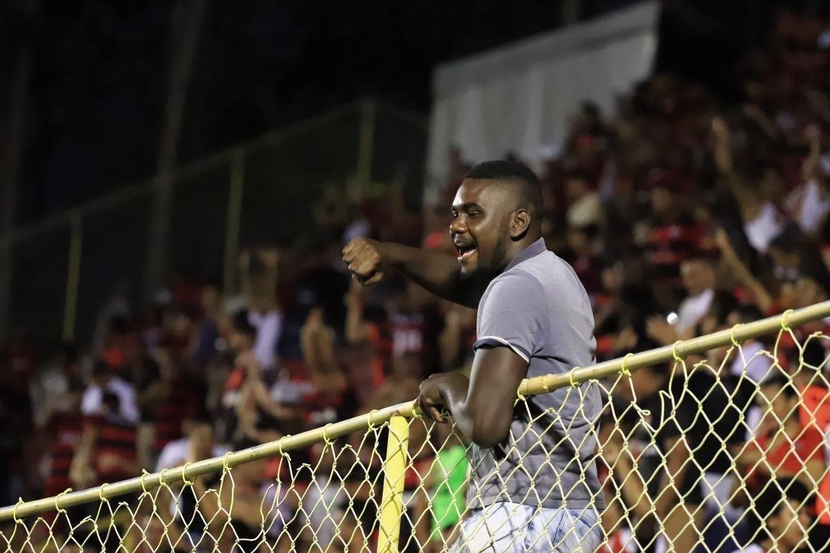 Vitória derrotou Atlético por 1 a 0, no Barradão, com gol de Léo Ceará