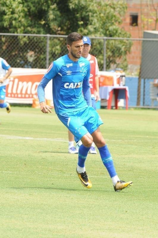 Imagens do treino do Cruzeiro desta sexta-feira (27/10), na Toca da Raposa II (fotos: Paulo Filgueiras/EM D.A Press)