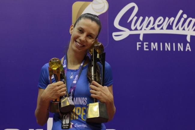 Levantadora Macris foi a melhor da posio e MVP da temporada 