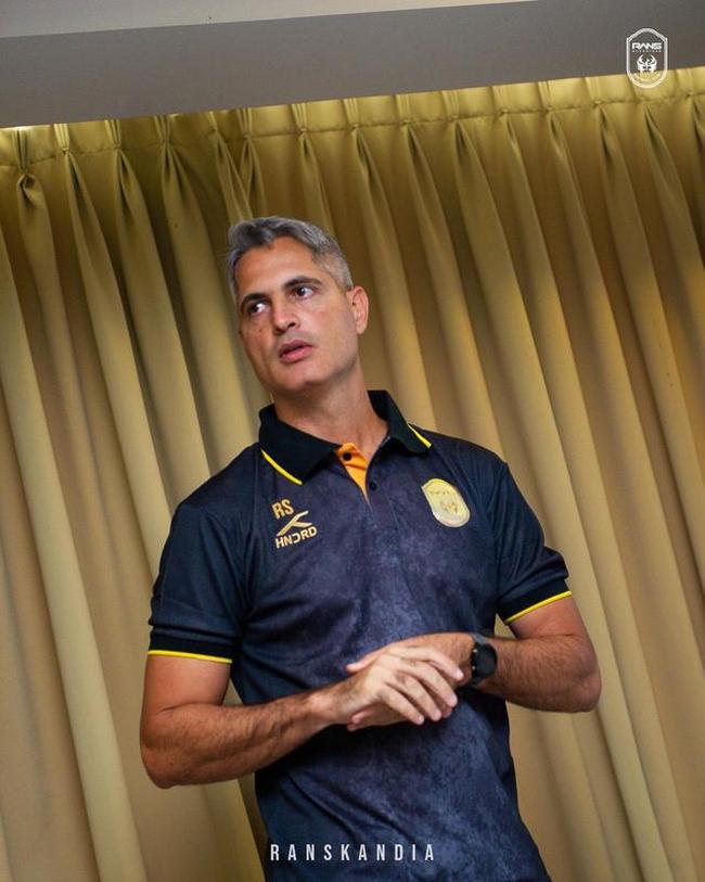 Rodrigo Santana - Foi demitido do Atltico algumas semanas depois do clssico. Em 2020, passou por Coritiba e Ava. J em 2021, treinou o Confiana. Neste ano, acertou com o Rans Nusantara, da Indonsia.