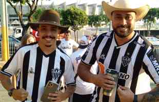 Fotos da torcida do Atltico no pr-jogo contra o Palmeiras no Mineiro