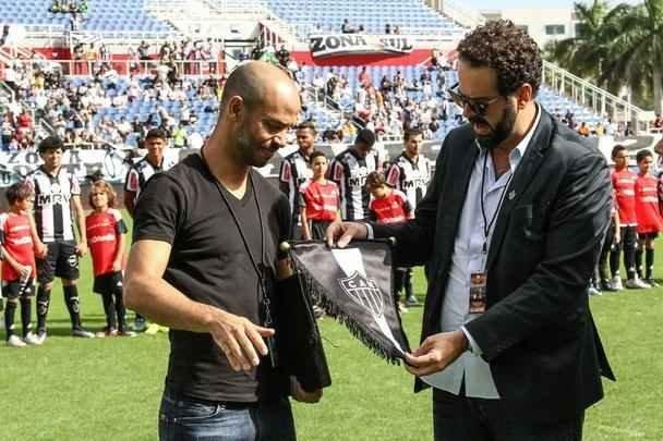 Atlético inicia o ano em que disputará outras cinco competições com uma taça