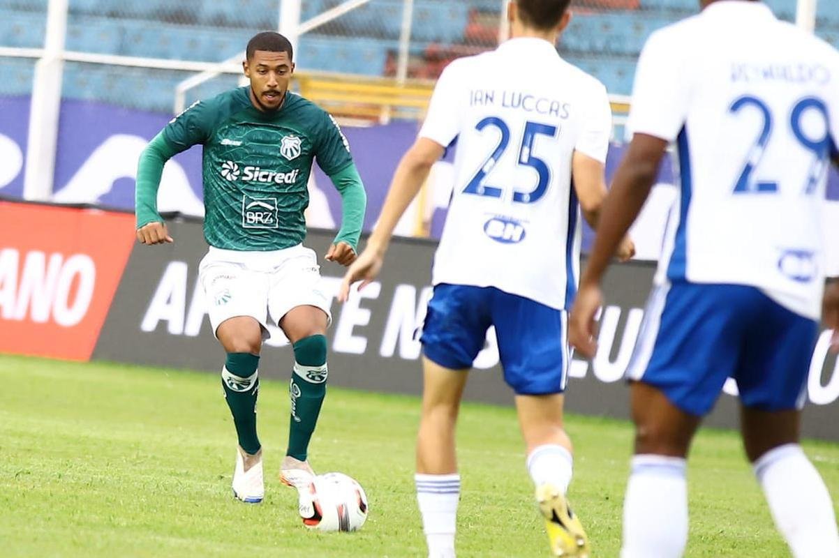 Fotos do jogo entre Caldense x Cruzeiro, no est�dio Ronald�o, em Po�os de Caldas, pela 7� rodada do Campeonato Mineiro