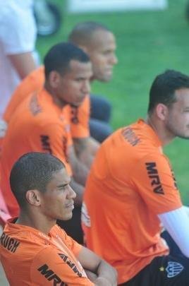 Tcnico Rodrigo Santana comandou treino nesta tera-feira  tarde, na Cidade do Galo, e definiu o time do Atltico para enfrentar o Coln, na Argentina, pela semifinal da Copa Sul-Amercana: Cleiton; Patric, Igor Rabello, Rver e Fbio Santos; Z Welison e Elias; Char, Vincius e Cazares; Franco Di Santo.