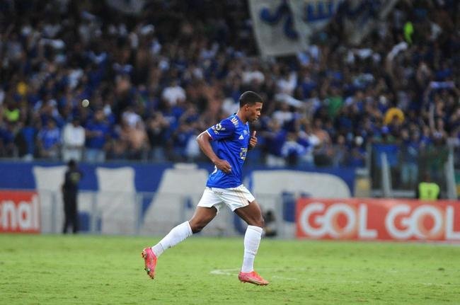 Fotos da partida entre Cruzeiro e Brusque, no Mineiro, em BH, pela 35 rodada da Srie B do Brasileiro