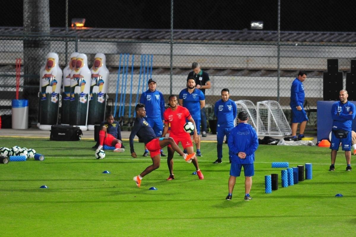 Jogadores do Equador participaram de segundo trabalho no Sesc Venda Nova, na Regio Norte de Belo Horizonte