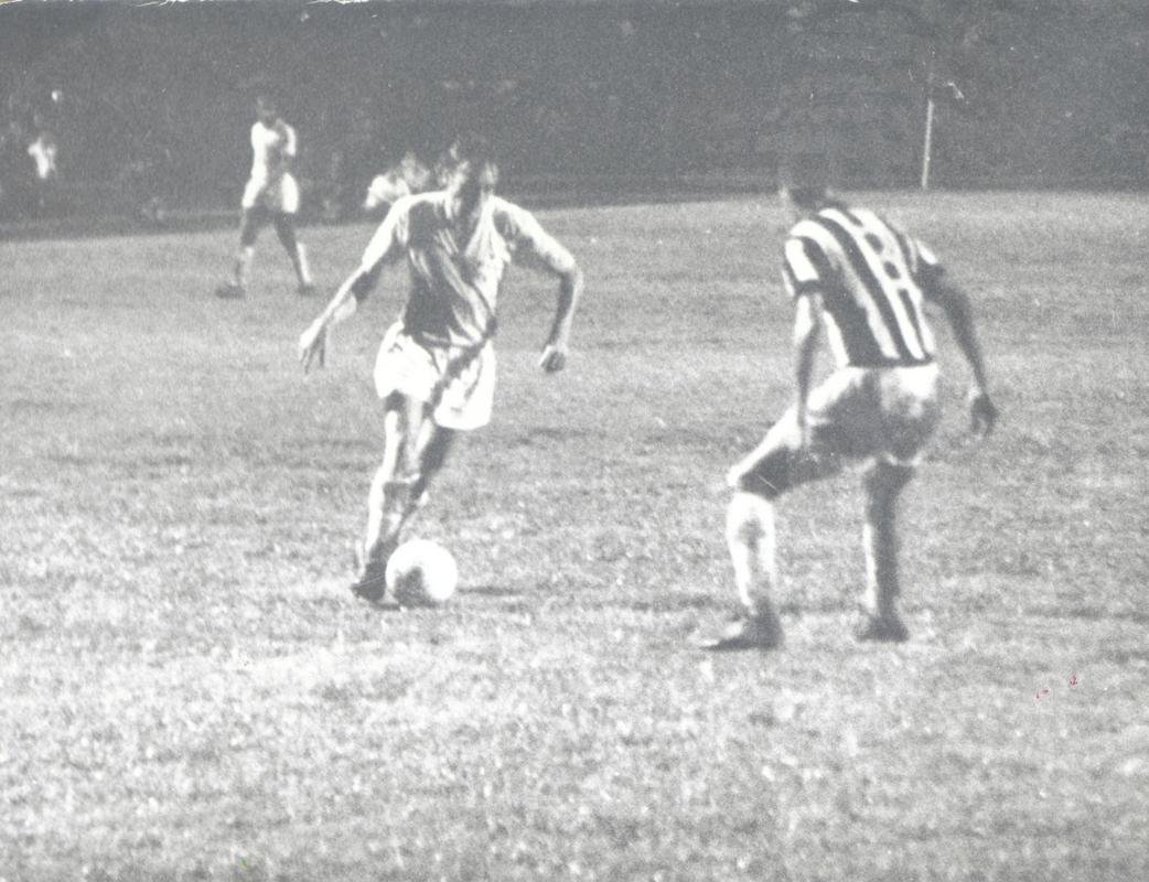 O jogo da volta da final da Taa Brasil tambm  marcante para o time celeste. O Cruzeiro voltou a bater o Santos, de virada, por 3 a 2, no Pacaembu, e assegurou o primeiro ttulo nacional.  Dirceu, Tosto e Natal fizeram os gols celestes aps Pel e Toninho deixarem o Peixe em vantagem na partida. 