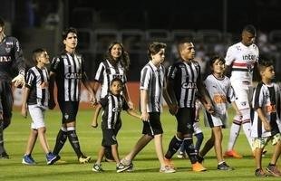 Atl�tico saiu atr�s, conseguiu virada com R�ger Guedes e Ricardo Oliveira, mas cedeu empate no Morumbi