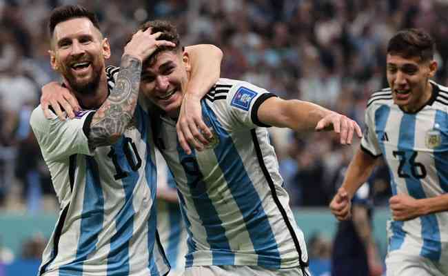 Lionel Messi e Julin lvarez deram show nesta tera-feira e levaram a Argentina  final da Copa do Mundo