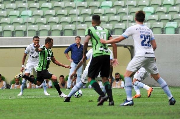 Fotos de América x Grêmio, neste sábado (20/10), no Independência, pela 30ª rodada do Campeonato Brasileiro