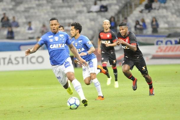 No segundo tempo, Fred marcou duas vezes e ampliou vantagem do Cruzeiro para 3 a 0