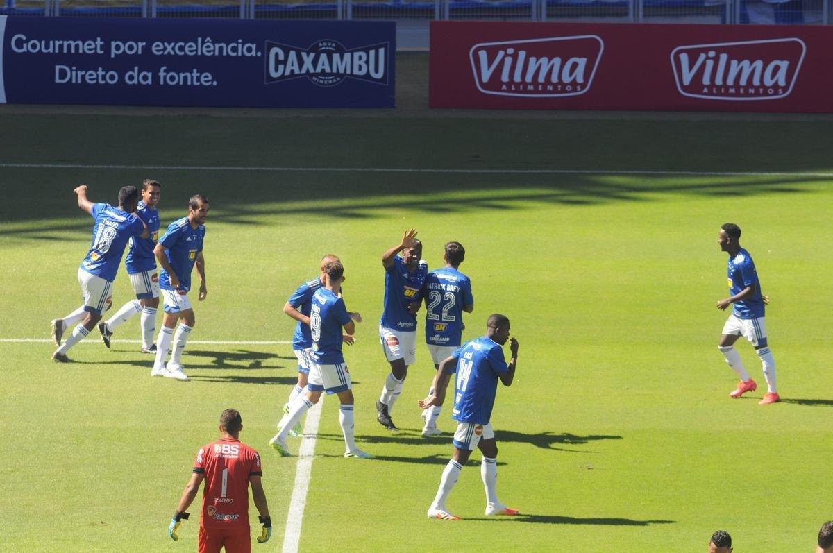 Na retomada do Campeonato Mineiro, Cruzeiro e URT se enfrentaram no Mineiro