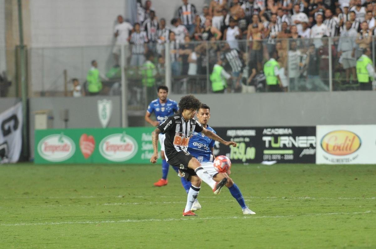 Fotos do segundo tempo do clssico, no Independncia, pela final do Mineiro