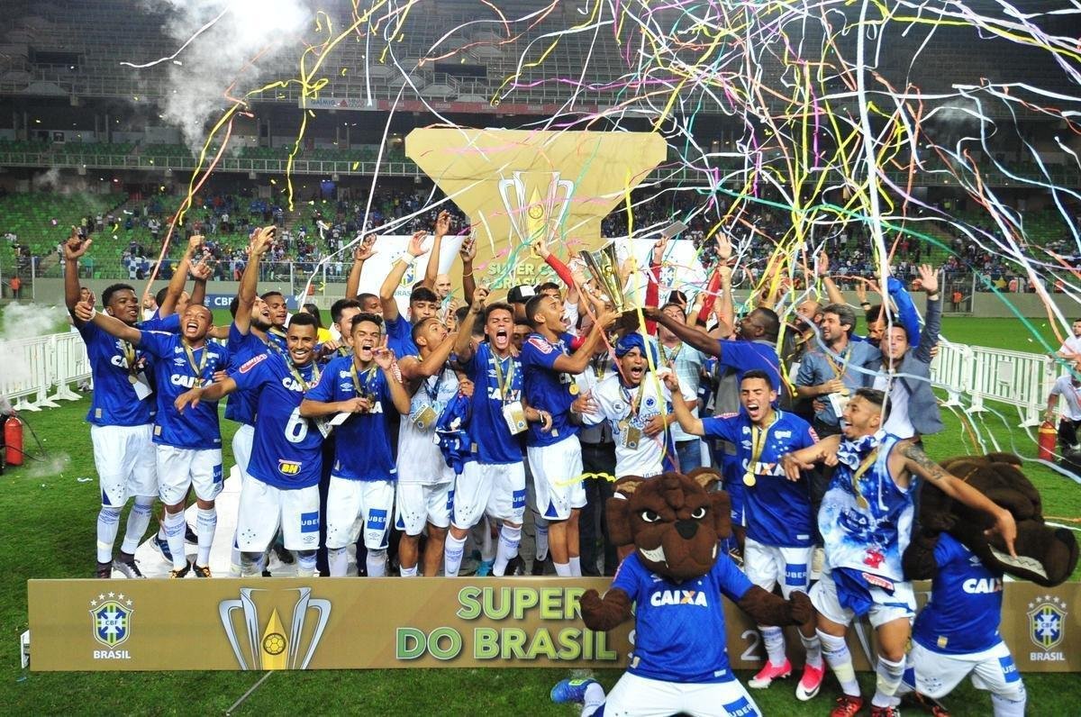 Cruzeiro vence Atltico por 4 a 2 nos pnaltis e conquista a Supercopa Sub-20, no Independncia