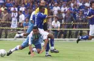 Em 30 de novembro de 2003, Cruzeiro derrotou o Paysandu por 2 a 1, no Mineiro, pela 44 rodada, e confirmou o ttulo brasileiro de forma antecipada. Zinho, no primeiro tempo, e Mota, no segundo, marcaram os gols celestes. Aldrovani descontou para o Papo. Depois do apito final, uma grande festa tomou conta do gramado e das arquibancadas. 