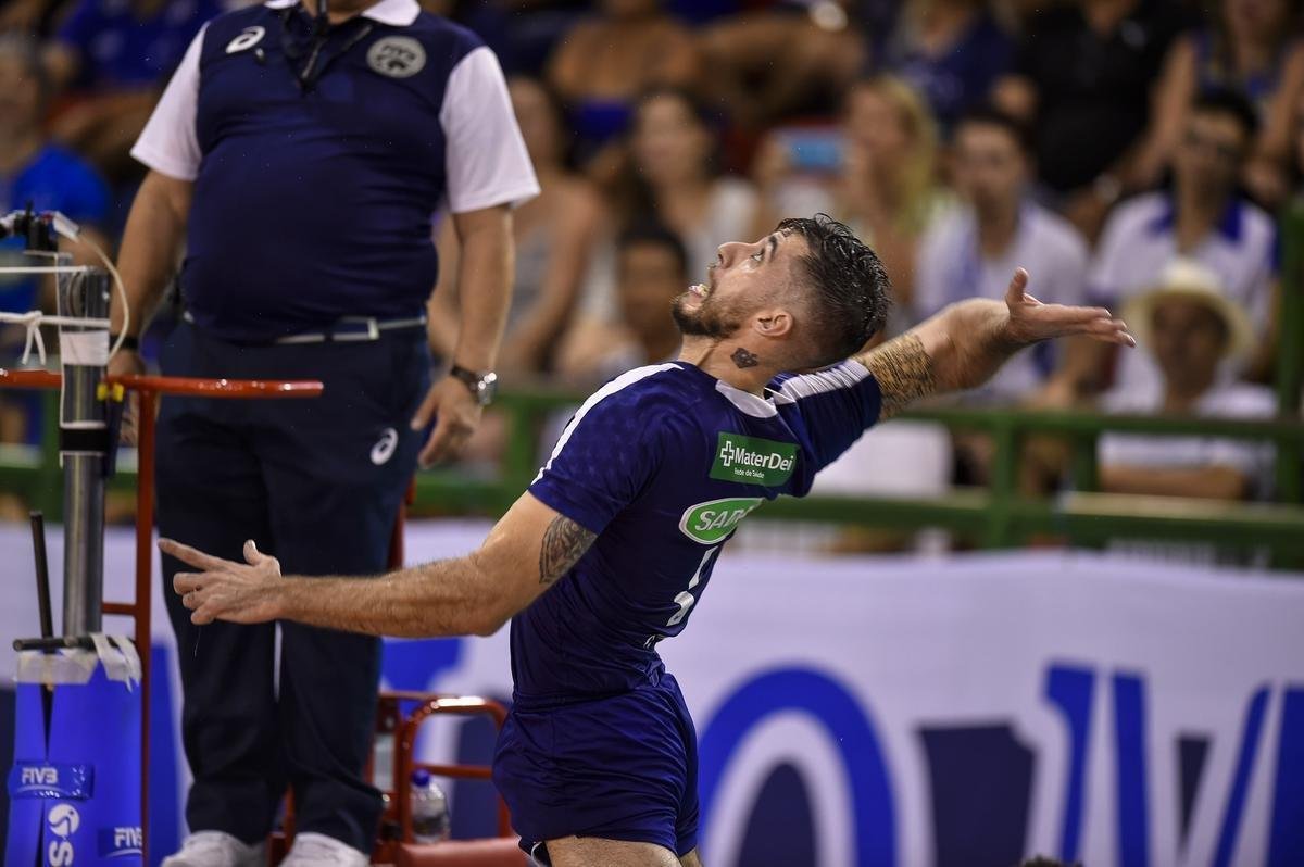 Cruzeiro e UPCN Bolvar Voley fizeram a final do Campeonato Sul-Americano de Clubes de Vlei, no Ginsio do Riacho, em Contagem