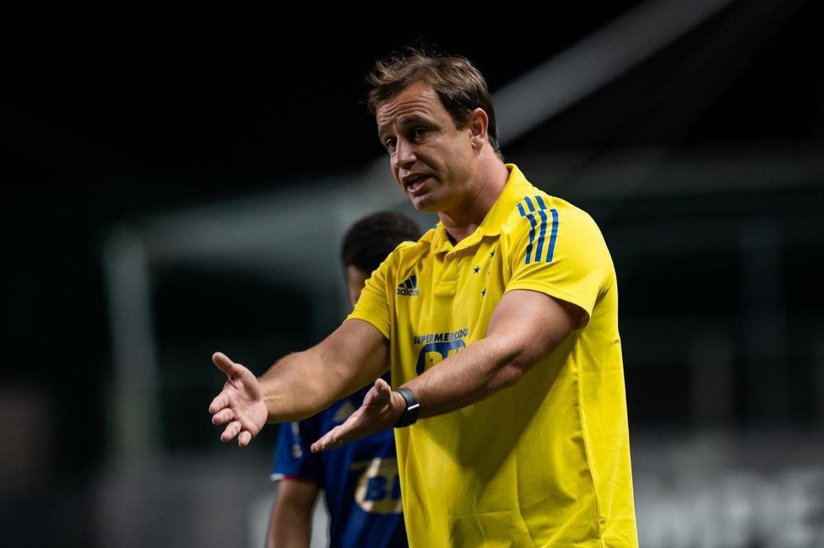 Junho/2021: A eliminao do Cruzeiro para a Juazeirense provocou a demisso do tcnico Felipe Conceio. Ele deixou o comando da equipe ainda no vestirio da partida. No total, foram 19 jogos - oito vitrias, trs empates e oito derrotas (47,36% de aproveitamento dos pontos disputados). 