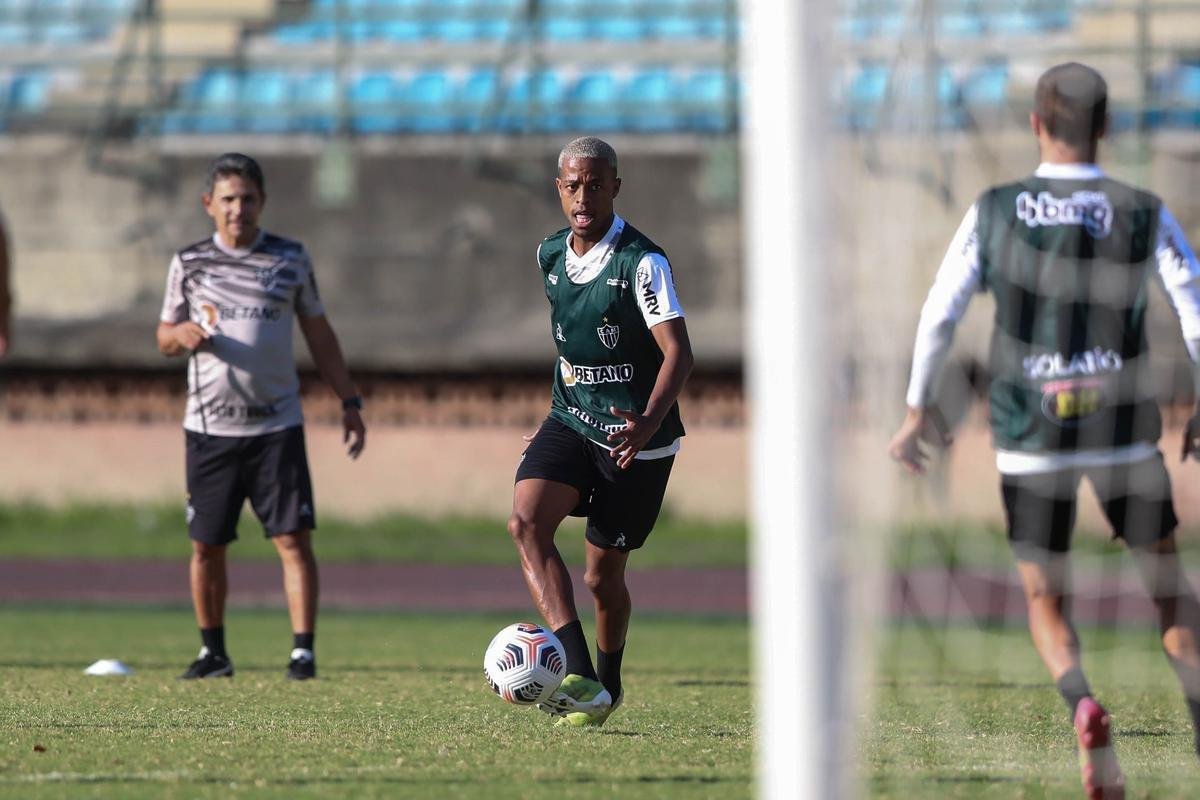 Atlético teve atividade no Estádio Olímpico Brígido Iriarte, em Caracas, antes da estreia na Libertadores