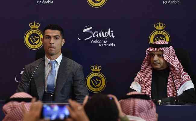 Cristiano Ronaldo assinou com o Al-Nassr at 2025