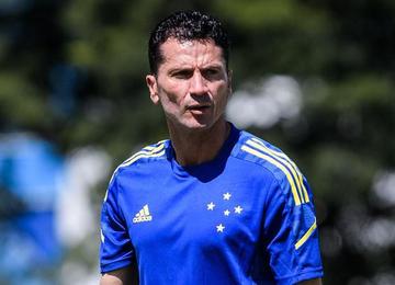 Profissional do clube espanhol passará 15 dias na Toca da Raposa
