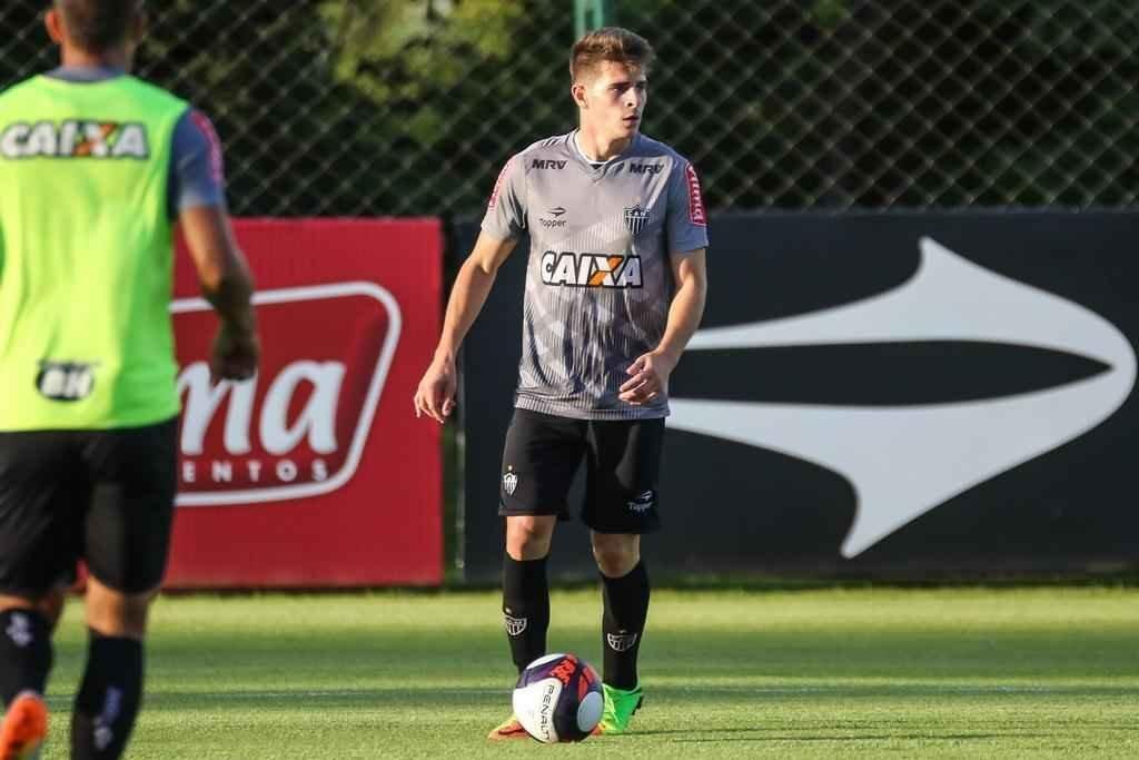 Fotos do treino do Galo com Victor e Luan em campo