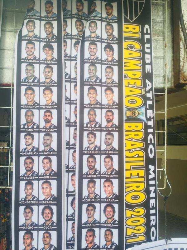 Fotos de atleticanos nas ruas de BH na manh desta segunda-feira (29/11)