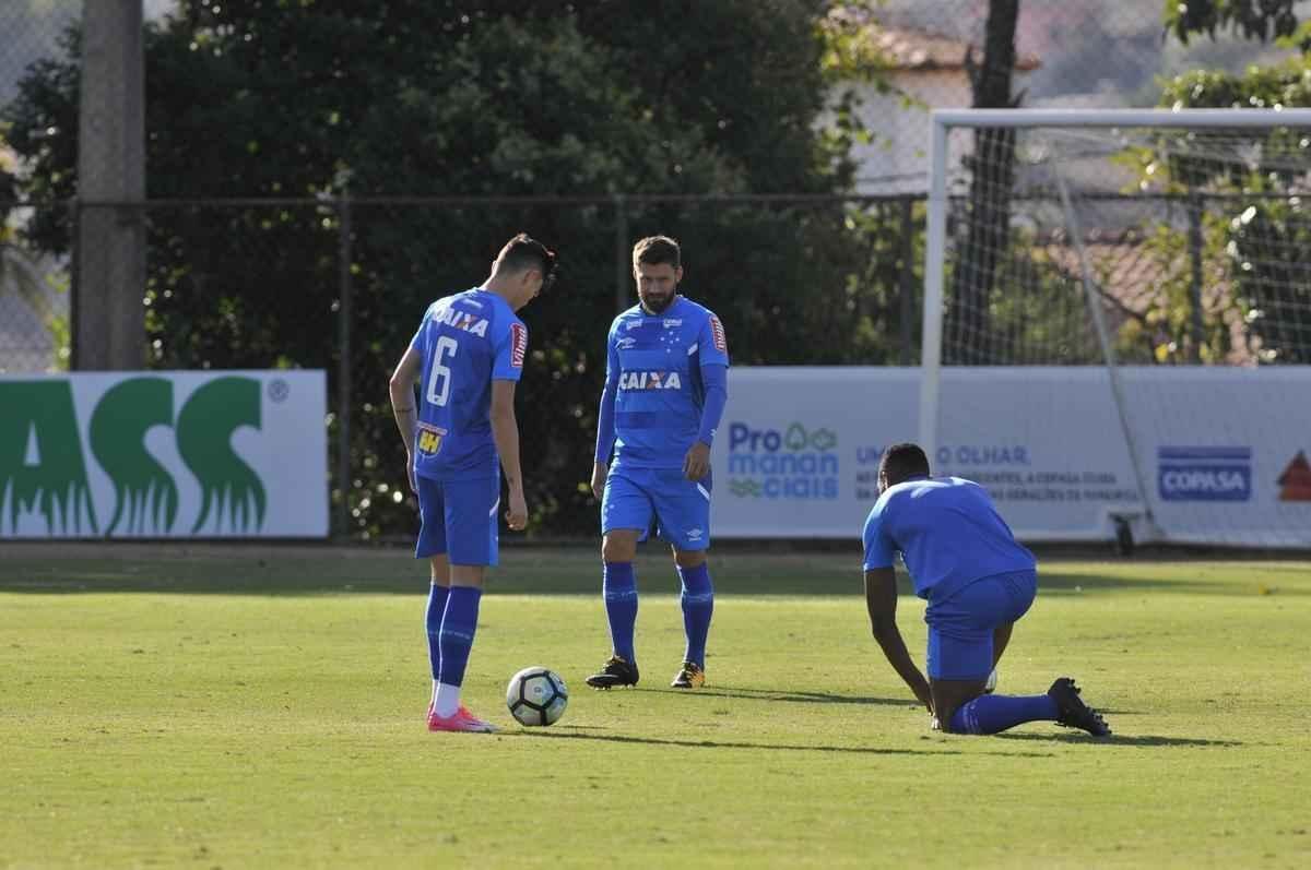 Imagens do treino do Cruzeiro nesta tera-feira (25/07) na Toca da Raposa II