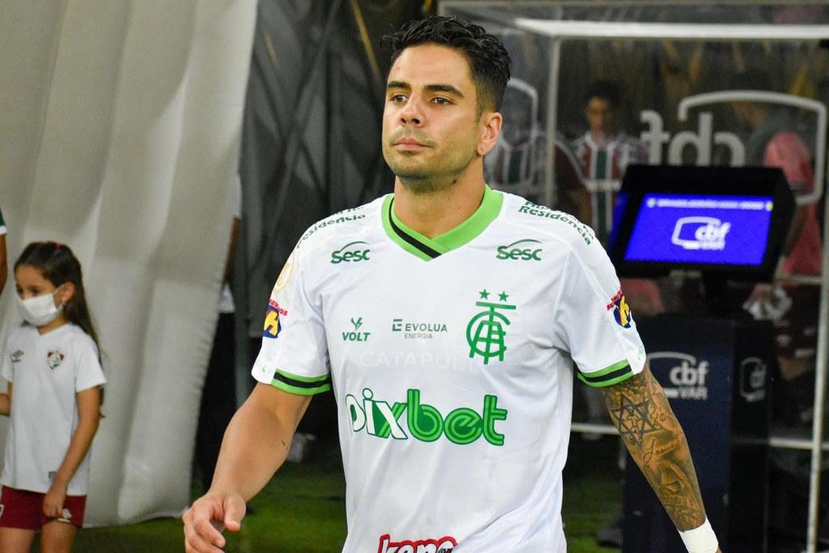 Com oito gols cada, Pedrinho e Henrique Almeida foram os artilheiros do Am�rica na temporada 2022.