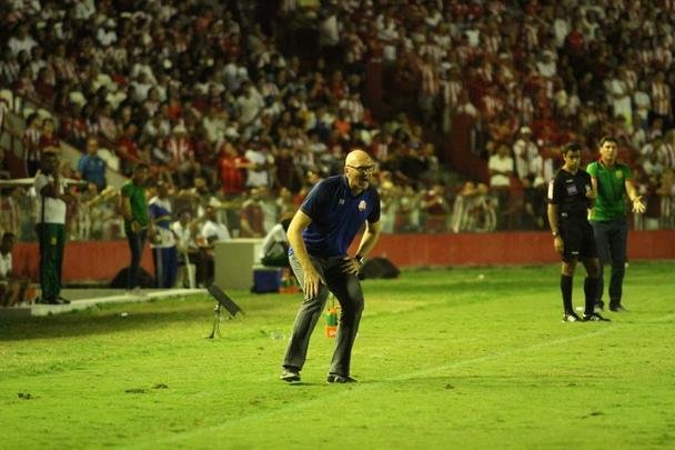 Náutico e Sampaio Corrêa iniciaram a decisão da Série C neste domingo