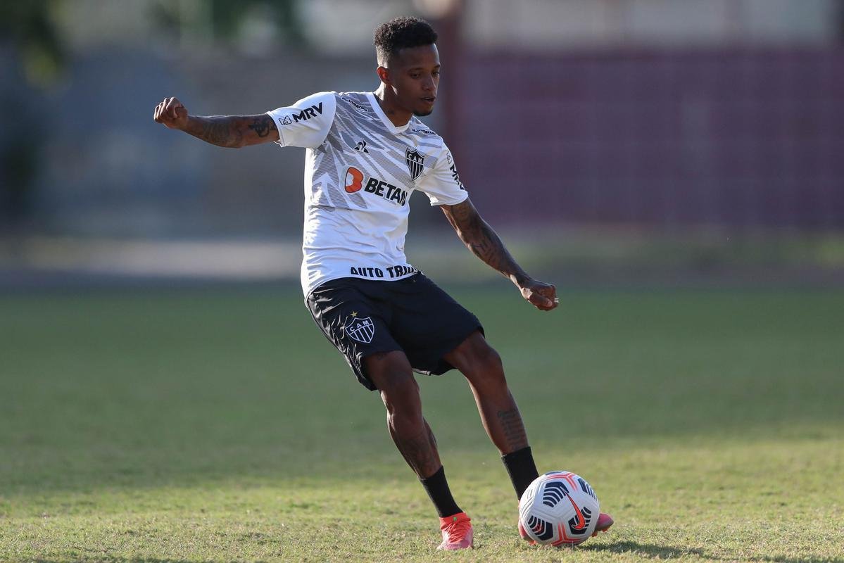 Atlético teve atividade no Estádio Olímpico Brígido Iriarte, em Caracas, antes da estreia na Libertadores