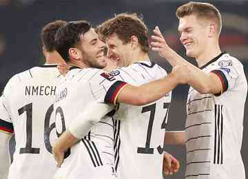 Seleção Alemã aplica 9 a 0, enquanto espanhóis aproveitam tropeço sueco