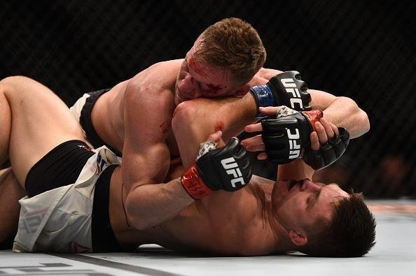 Drew Dober venceu Scott Holtzman por decisão unânime