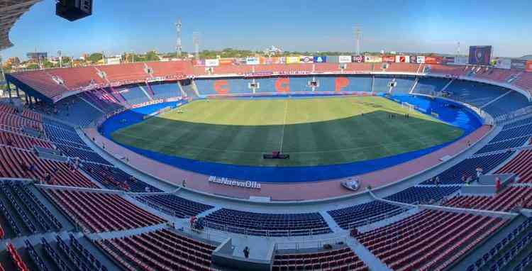 Estádio General Pablo Rojas, 'La Nueva Olla Azulgrana', palco de Cerro Porteño x Atlético