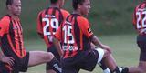 Em primeira temporada como profissional, lateral vestiu a camisa 15