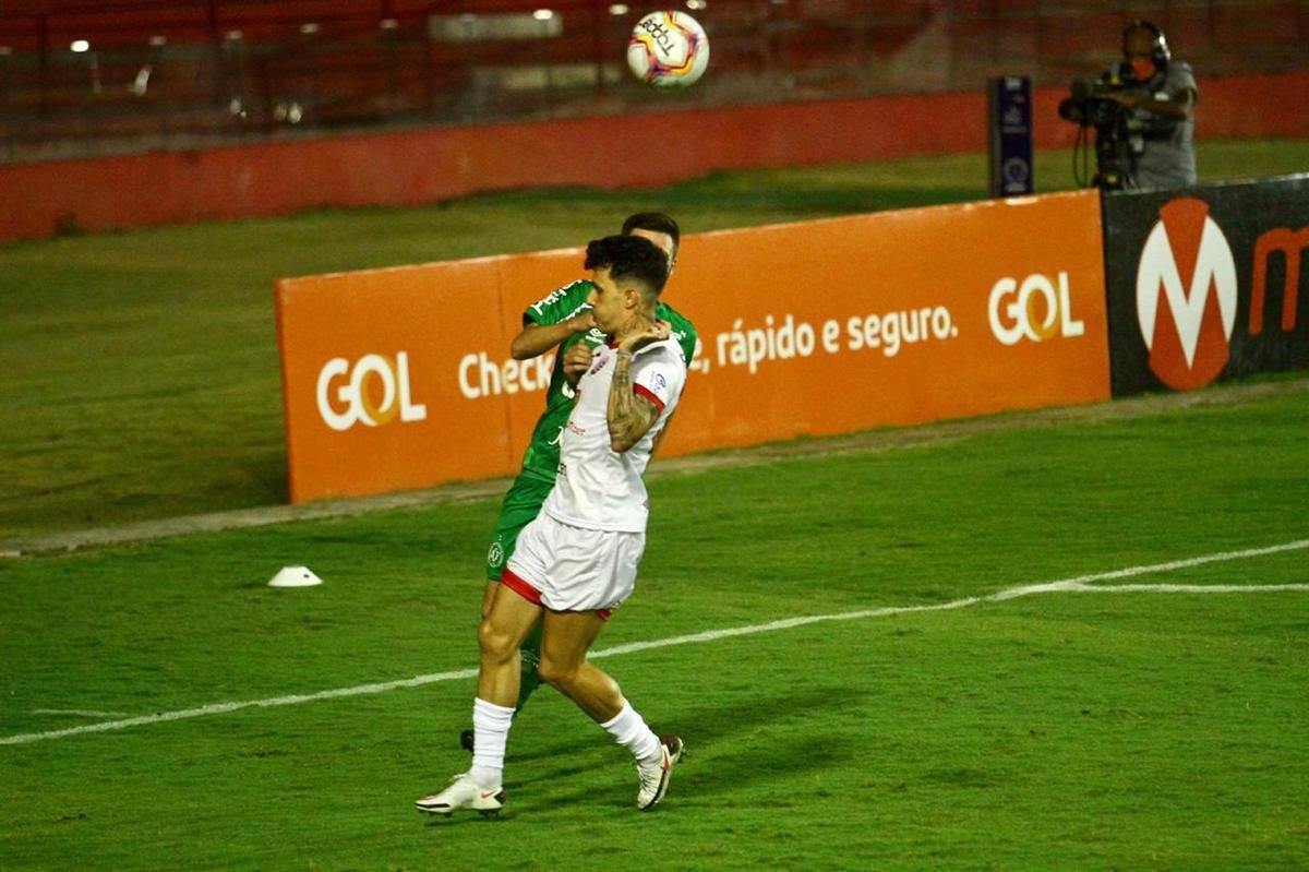 Nutico abriu o placar na segunda etapa com Kieza e quando a partida se encaminhava para mais uma vitria Timbu em seus domnios, a Chapecoense empatou aos 48 minutos do segundo tempo