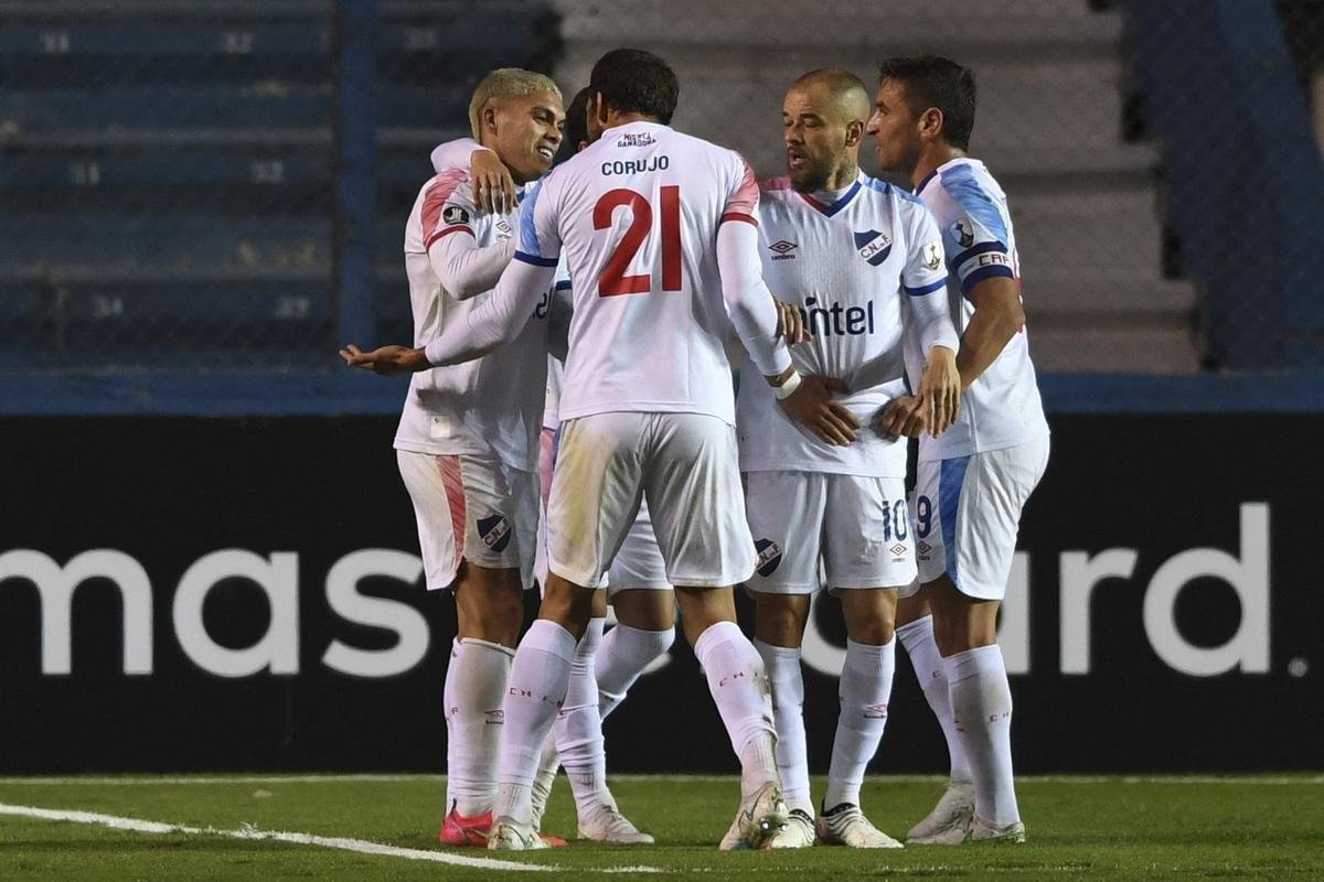 Nacional-URU (Grupo F)
